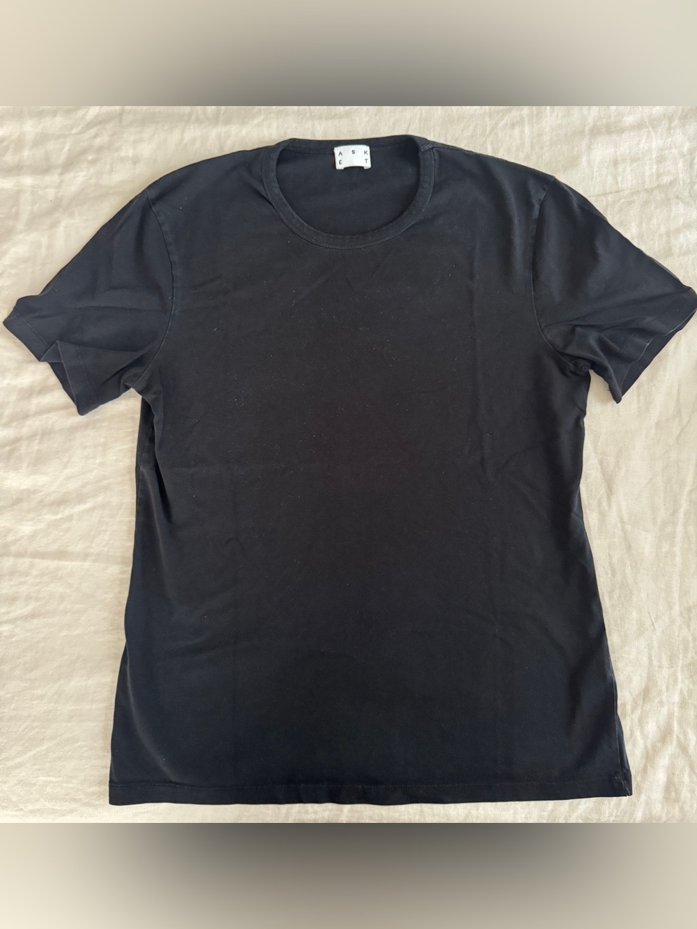 Asket Men’s Black Crew Neck Tee